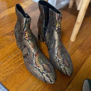 Unisa Block Heel Ankle Bootie